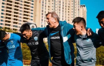 在线娱乐-萨布利奇东欧撒网喜忧参半 挖角豪门扩增外教团队