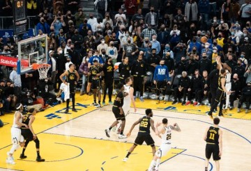 官方网-【现场】遭遇莫里斯三分绝杀 勇士倒在主场漫威之夜